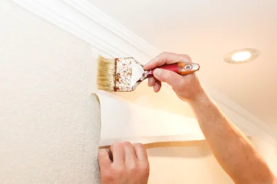 Pose de papier peint au Barroux — revêtements muraux et toiles de verre